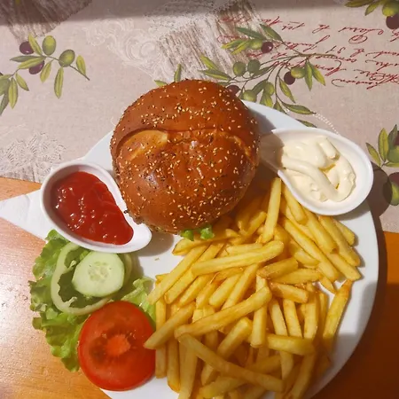 Sobe Kraft 1 * Živogošće