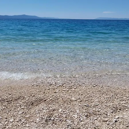 Sobe Kraft 1 アパート Živogošće