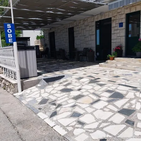Sobe Kraft 1 Živogošće